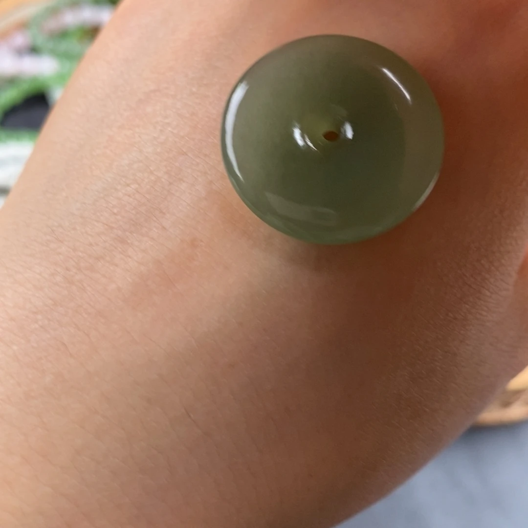 和田玉未镶嵌吊坠(不含链)中晴平安扣