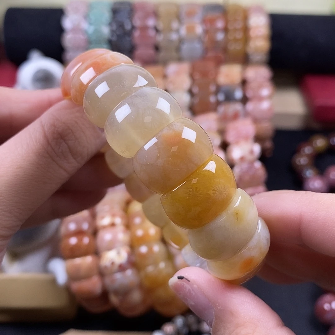 硅化珊瑚（珊瑚玉）未镶嵌手牌冰透飘花 9