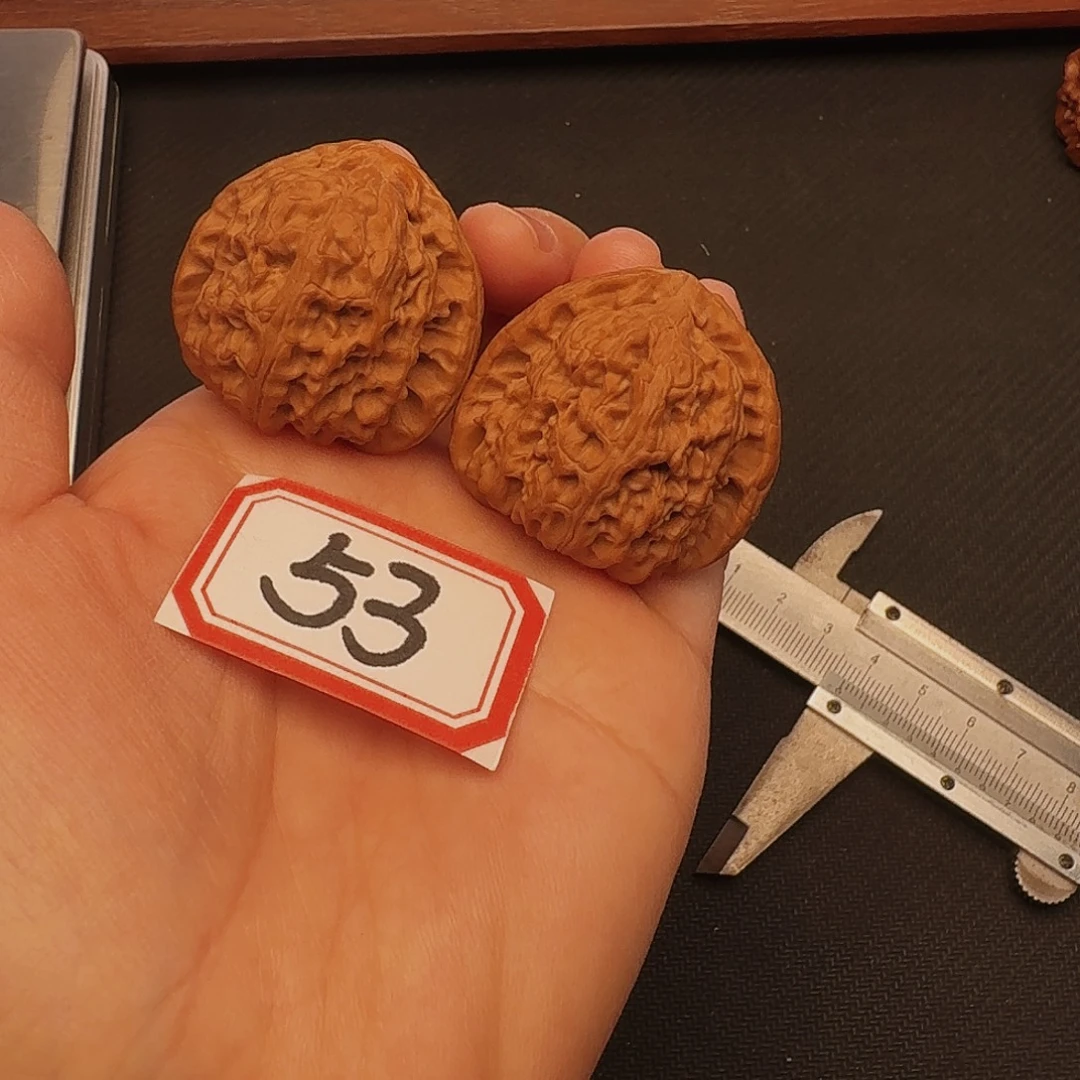 文玩核桃吊坠三角白38尺