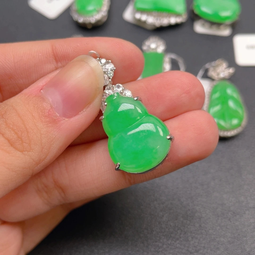 翡翠银S925镶嵌颈饰