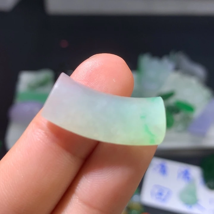 定制翡翠未镶嵌^**～随型