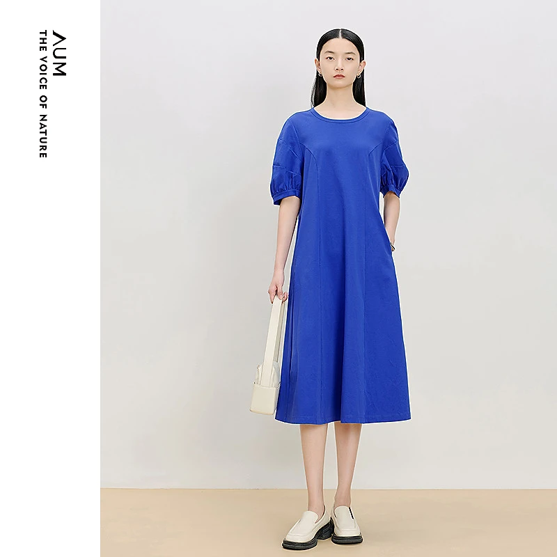 AUM噢姆时尚简约宽松休闲百搭圆领设计师连衣裙MCEG21016