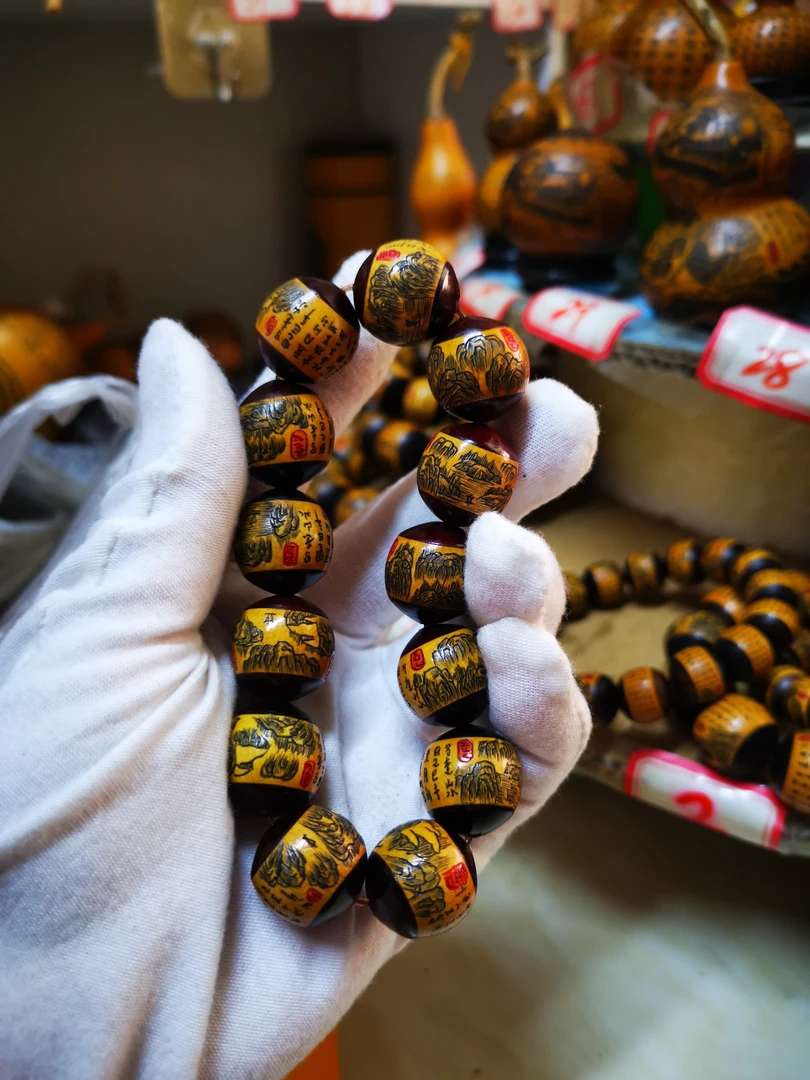 雅青阁葫芦1.7的13颗全程手工一针一针雕刻完成山水手串葫芦