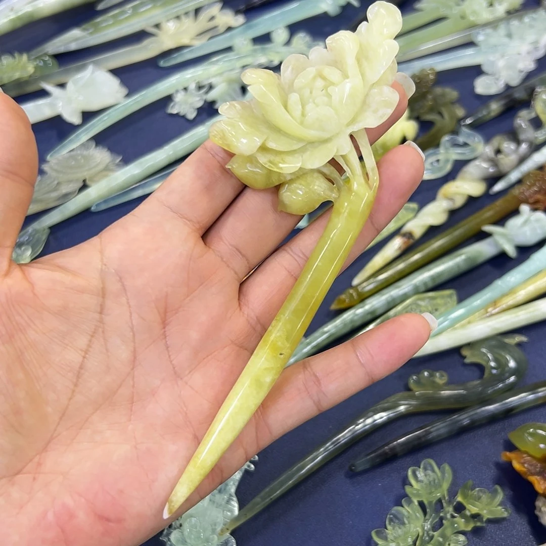 未镶嵌蛇纹石玉牡丹