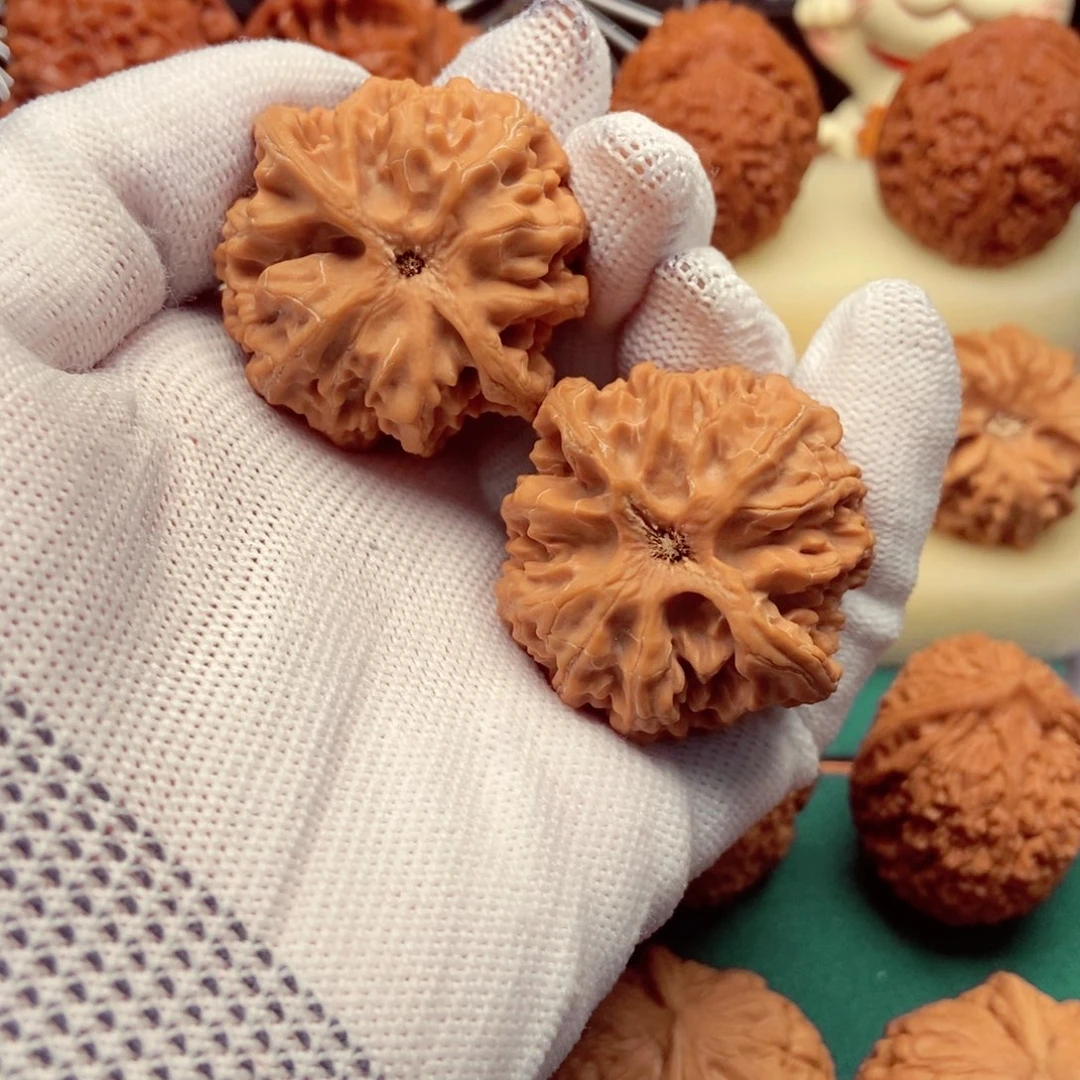 文玩核桃吊坠苹果全40