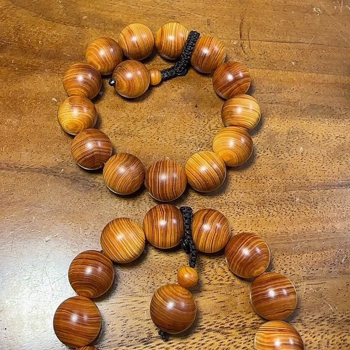 柏木（崖柏）全陈化老料把件串1.8发一条