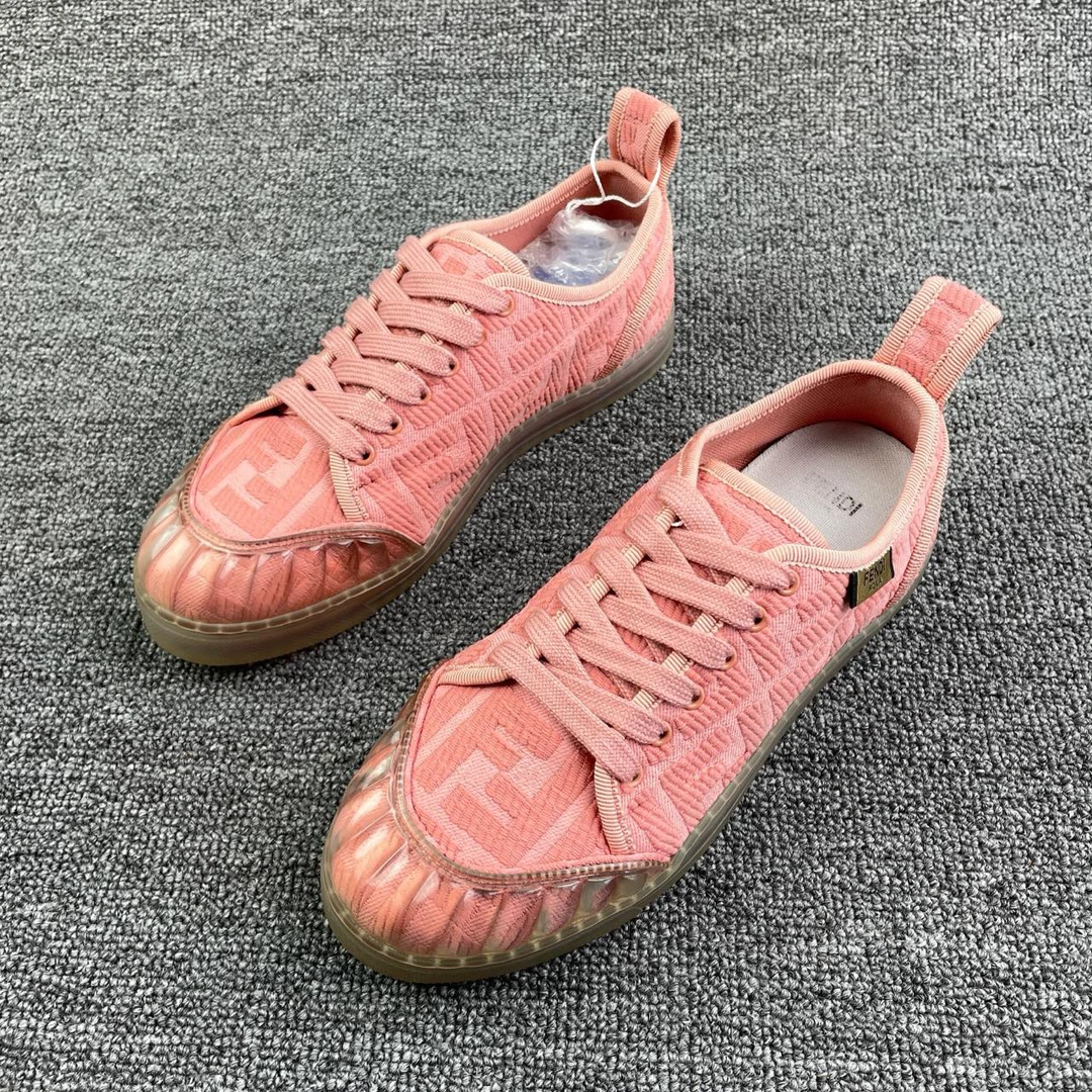 95新 FENDI/芬迪 满印双F板鞋 35码