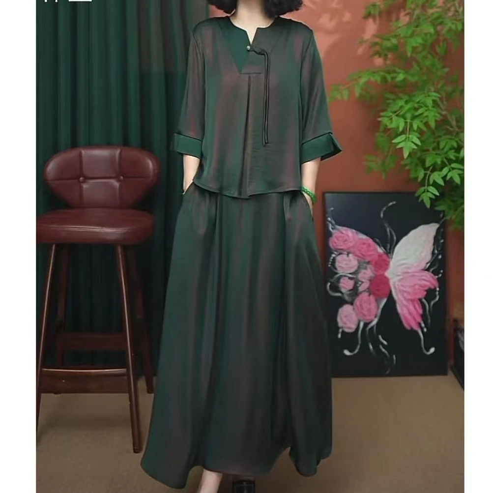 02新款显气质假两件盘扣大气遮肉显瘦洋气连衣裙