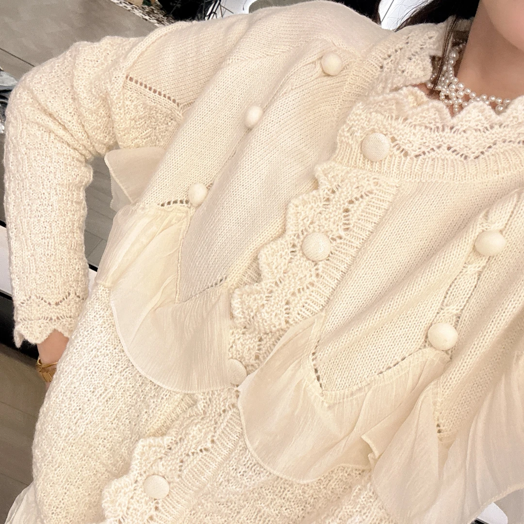 lovetaotao《甜筒冰淇淋》镂空甜美女简约通勤宽松长袖洋气上衣