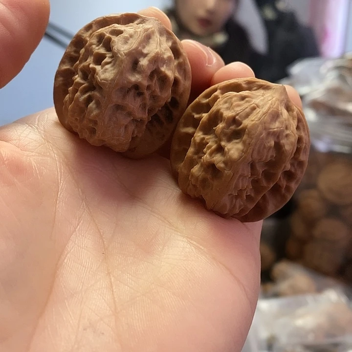 文玩核桃把件34.5野狼蜡皮小众