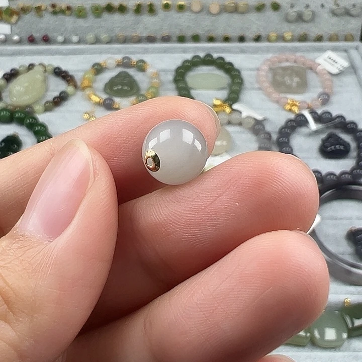 和田玉未镶嵌珠宝半成品