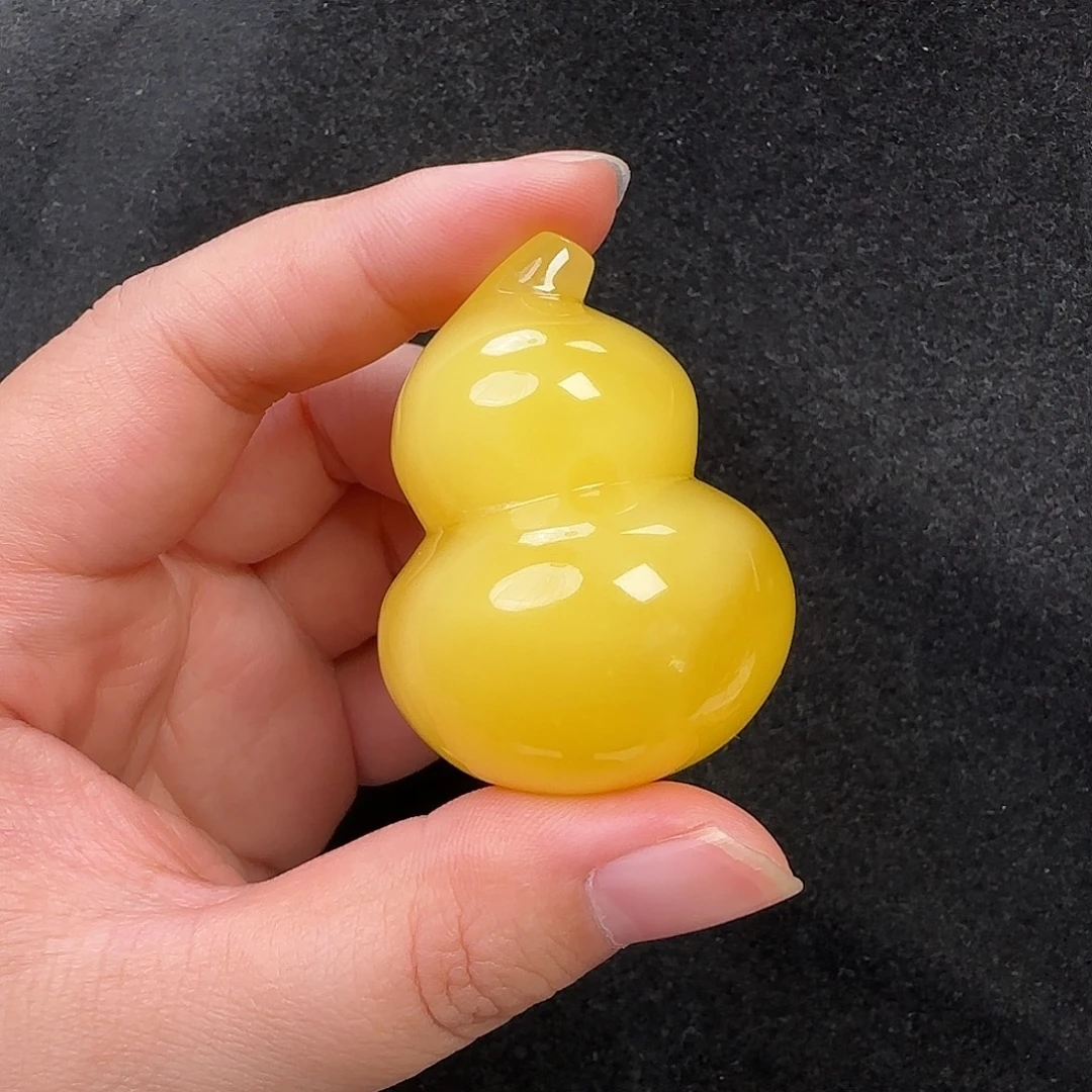 蜜蜡未镶嵌珠宝奇石