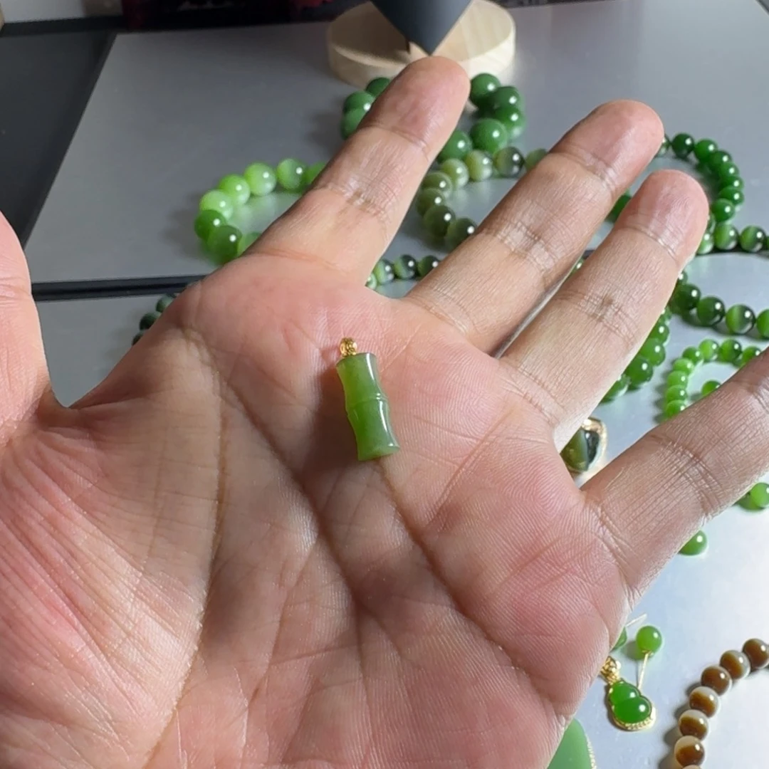 和田玉（碧玉）18K金镶嵌颈饰