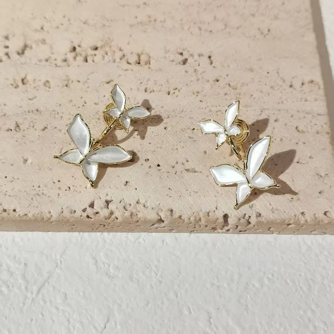 合金耳饰 甜可饰品 时尚度假风双蝴蝶耳夹