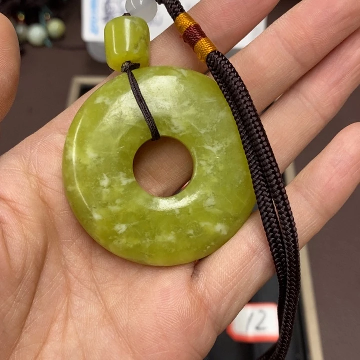 蛇纹石玉未镶嵌颈饰6