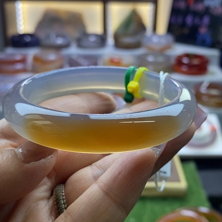 手镯玛瑙/玉髓未镶嵌