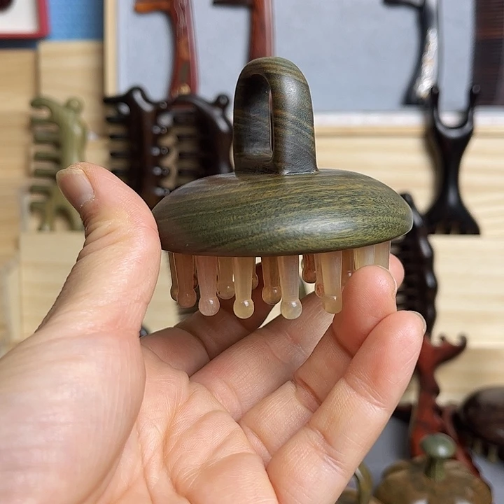 红酸枝木类绿檀木羊角按摩梳子