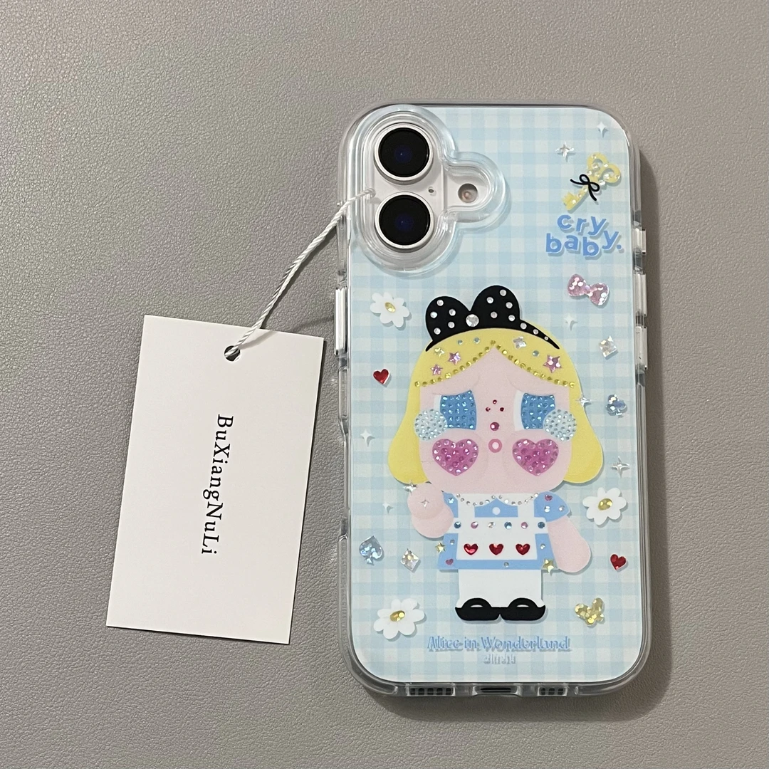 蓝白格纹点钻爱丽丝哭娃适用苹果16pro手机壳iPhone15全包14/13