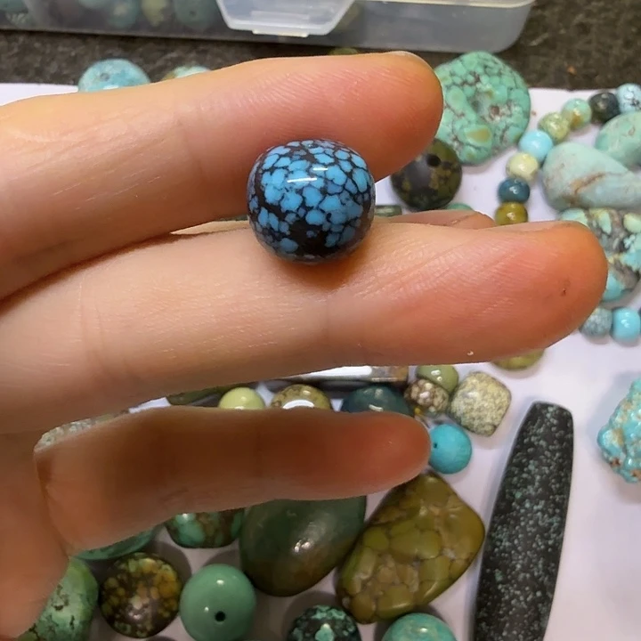 昊***⁵琥珀未镶嵌颈饰老型珠
