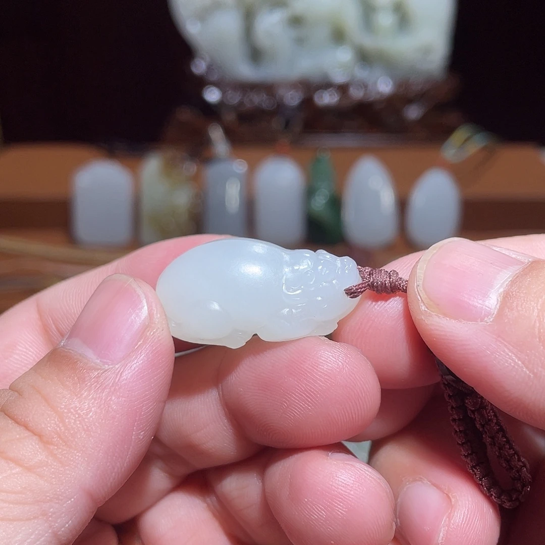 和田玉未镶嵌颈饰