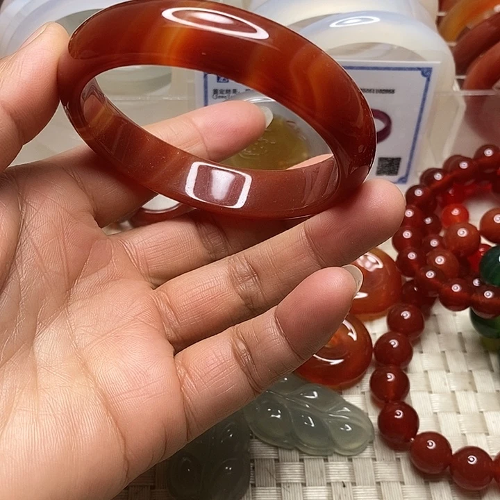 玛瑙/玉髓未镶嵌手镯