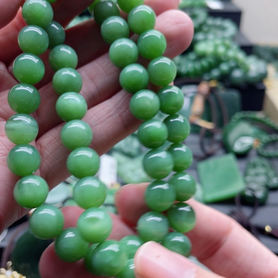 和田玉（碧玉）未镶嵌颈饰