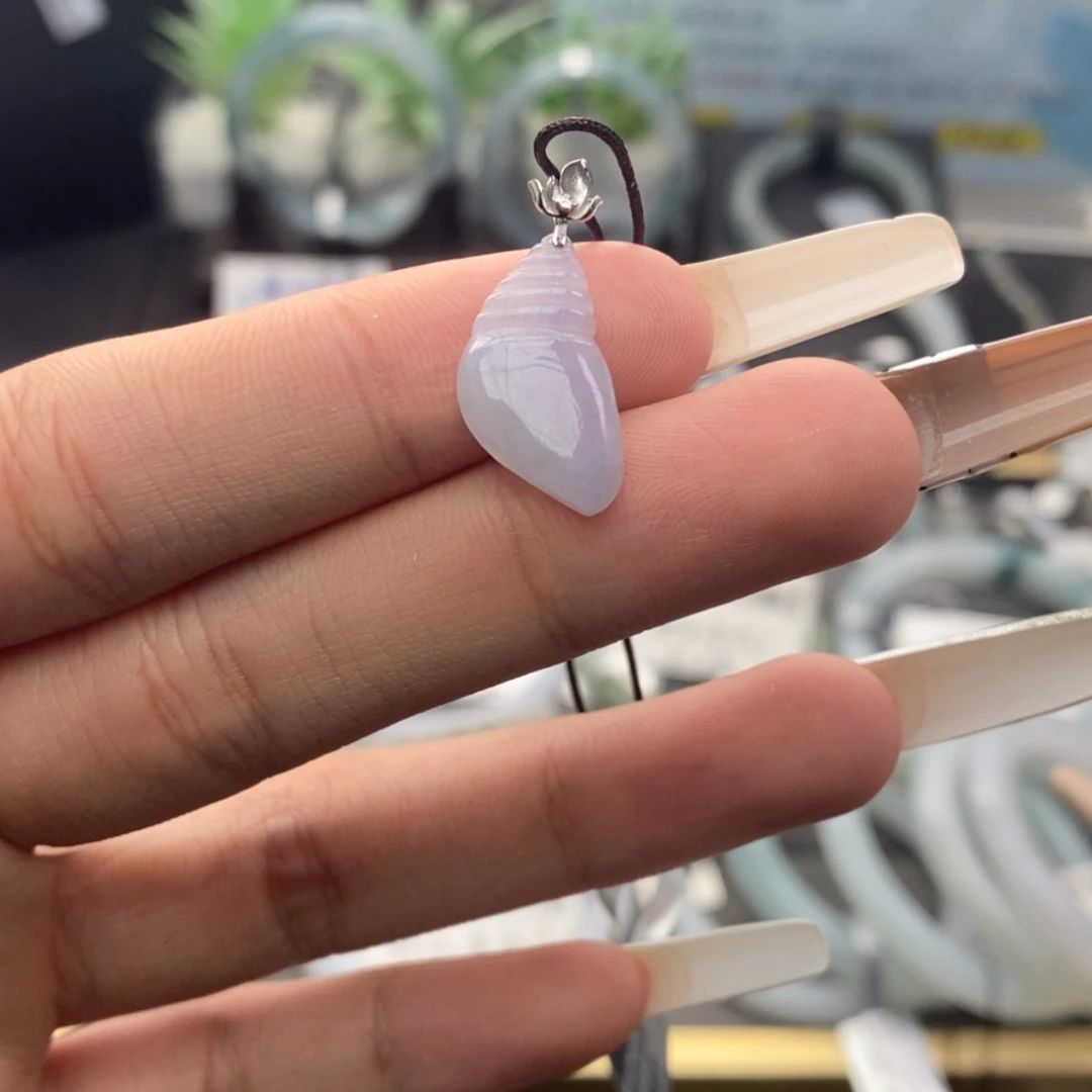 【闪购商品】颈饰18K金镶嵌翡翠