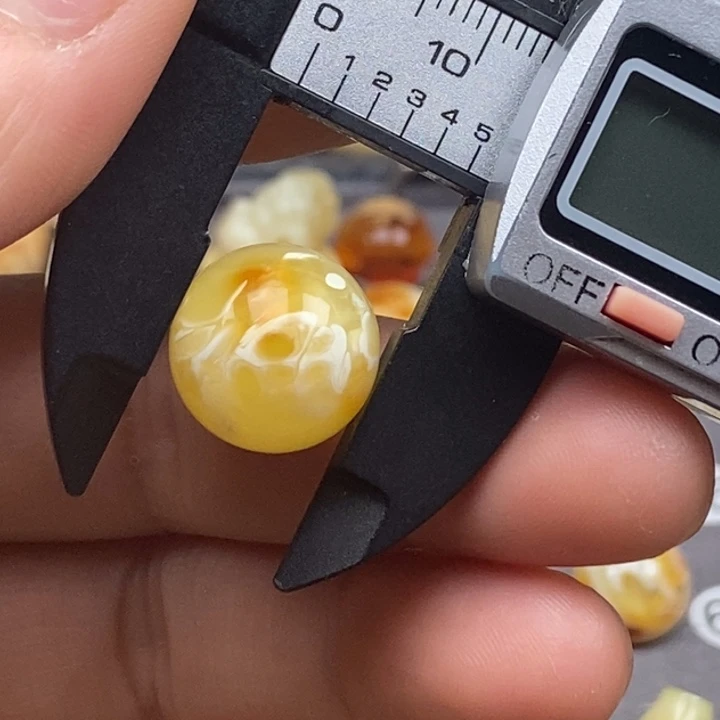 未镶嵌蜜蜡珠宝奇石