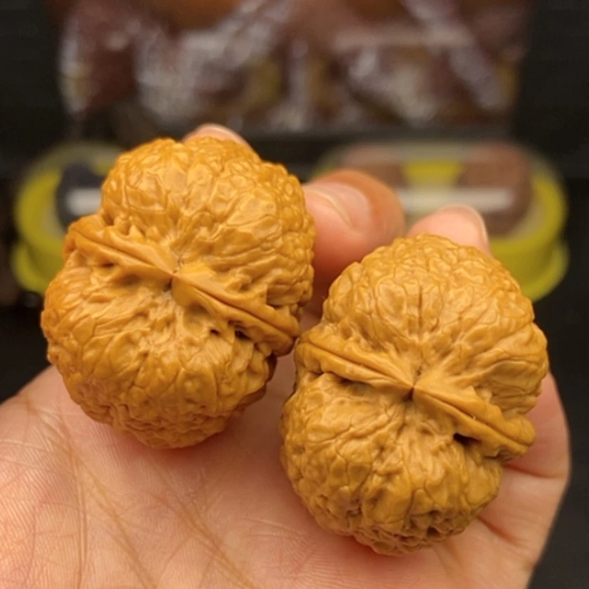 【闪购商品】文玩核桃吊坠39尺将军膀