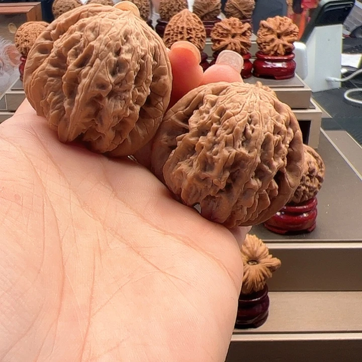 文玩核桃把件42 暴雪 s-014