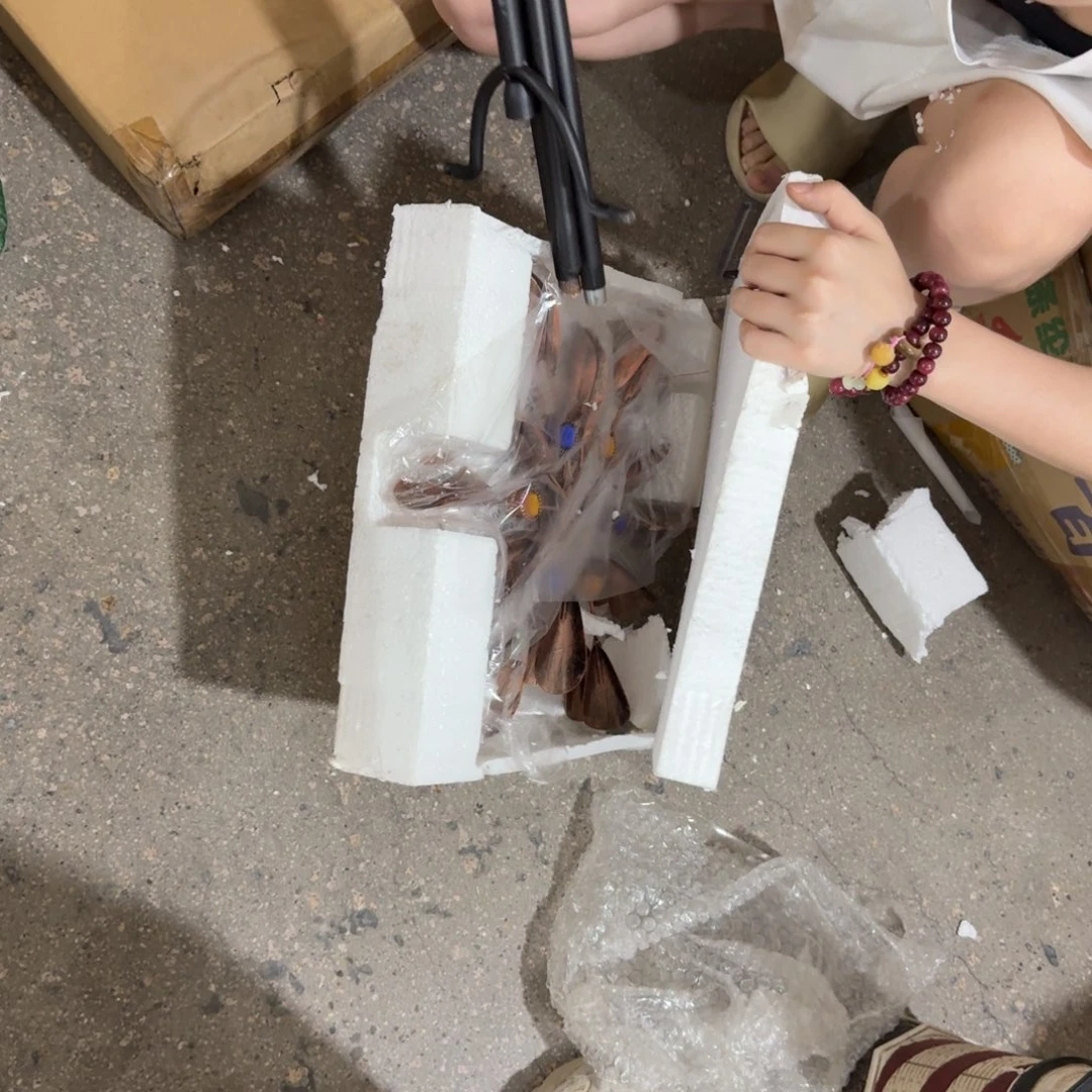 摆件树脂材质一件包邮瑕疵没球