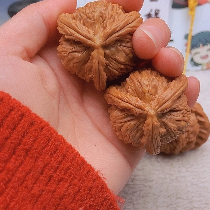 吊坠文玩核桃?****三棱