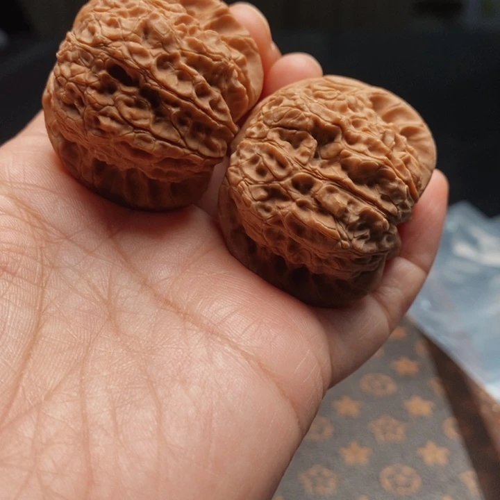 把件文玩核桃血麒麟40尺