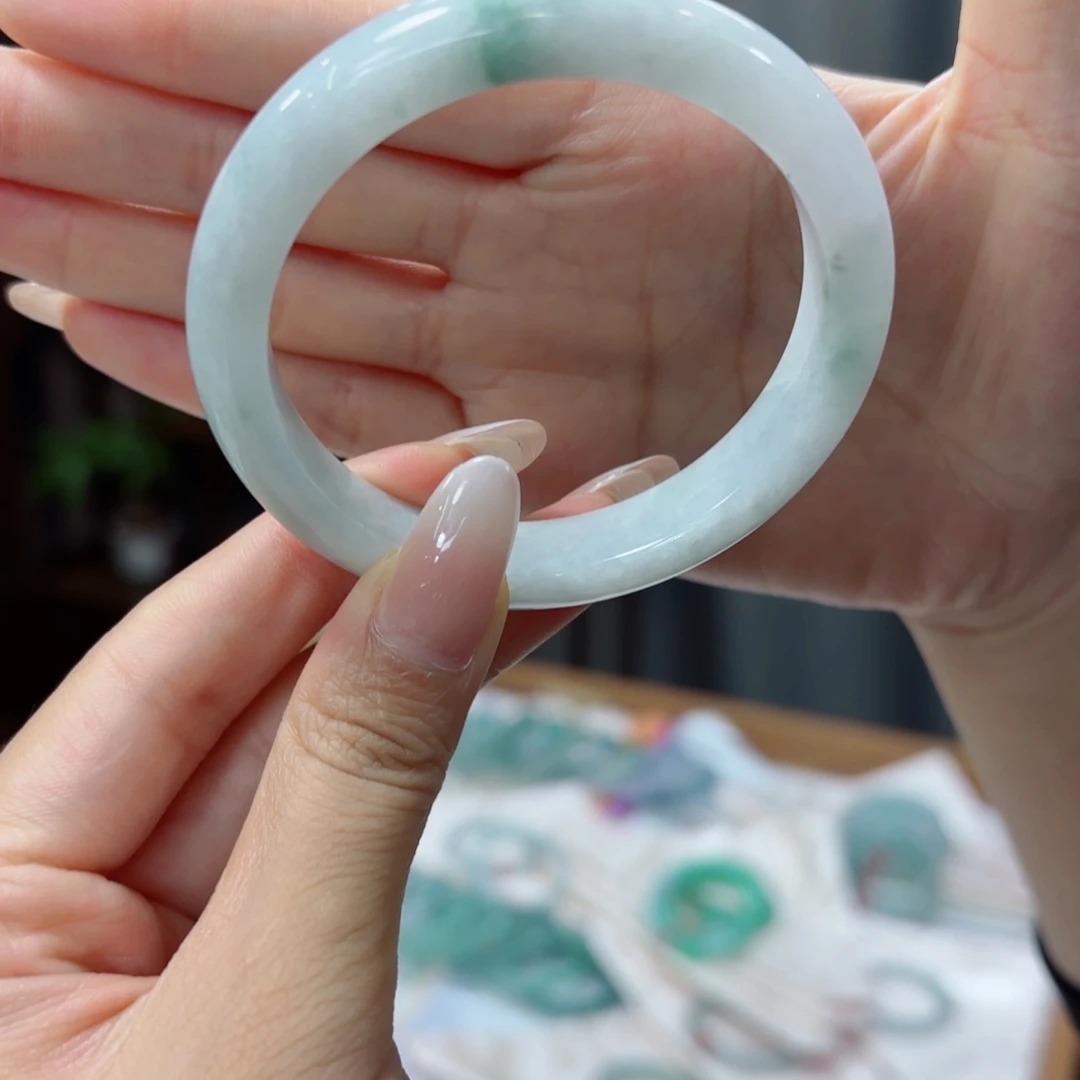 ****࿐翡翠未镶嵌手镯翡翠