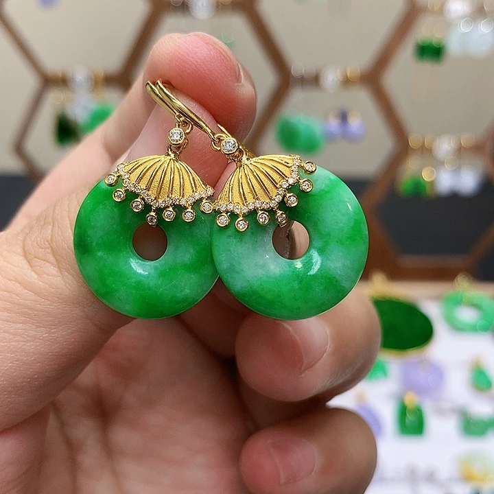 18K金镶嵌翡翠耳饰天然翡翠耳饰