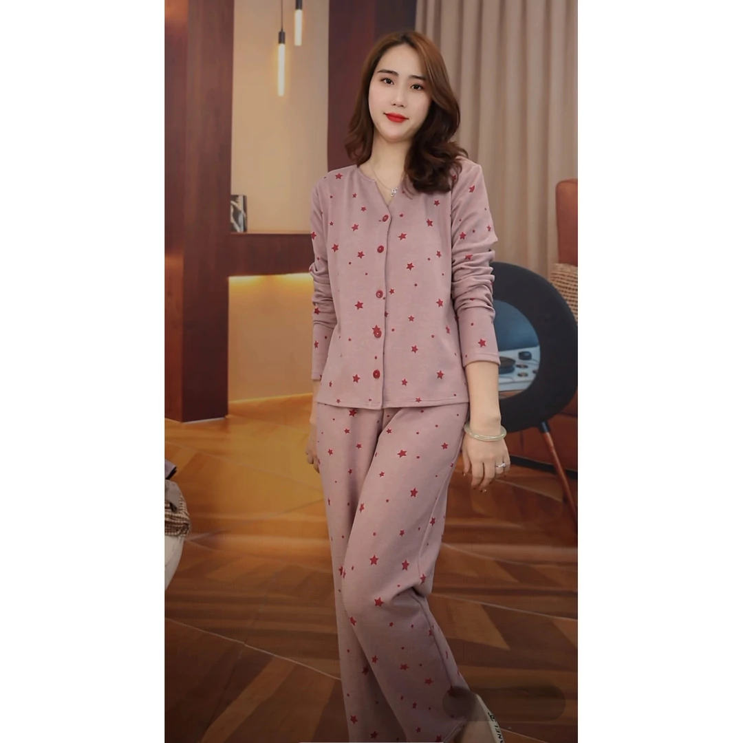 胸垫版冬季加厚睡衣女新款爆款长袖长裤外穿家居服（橘粉星空）