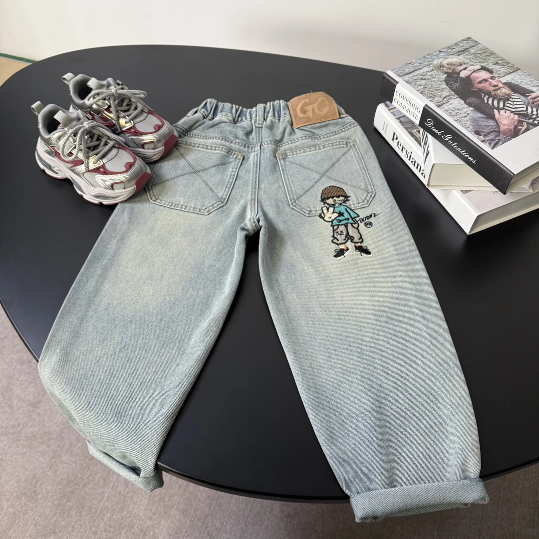 男童裤子2025早春新款中大童牛仔裤儿童春装潮帅气男孩时髦春秋款