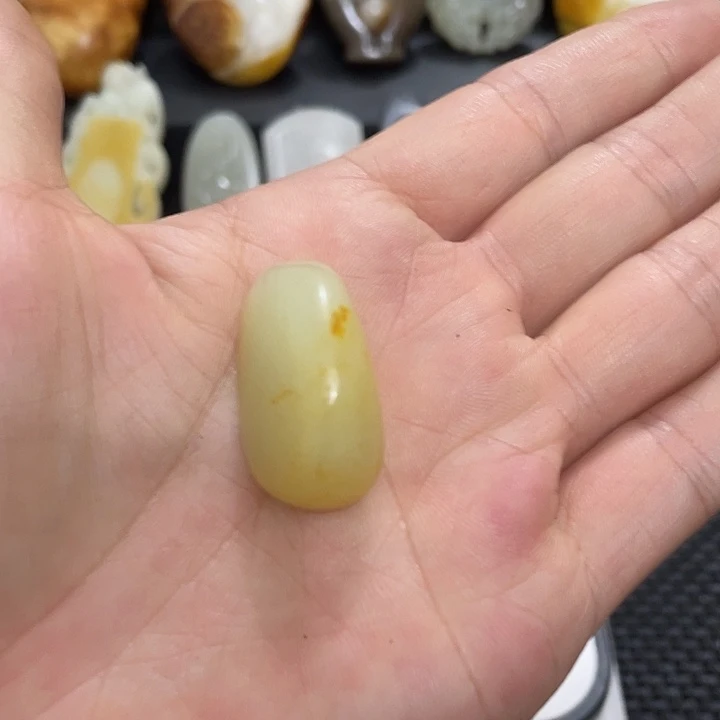 和田玉（糖玉）未镶嵌挂件