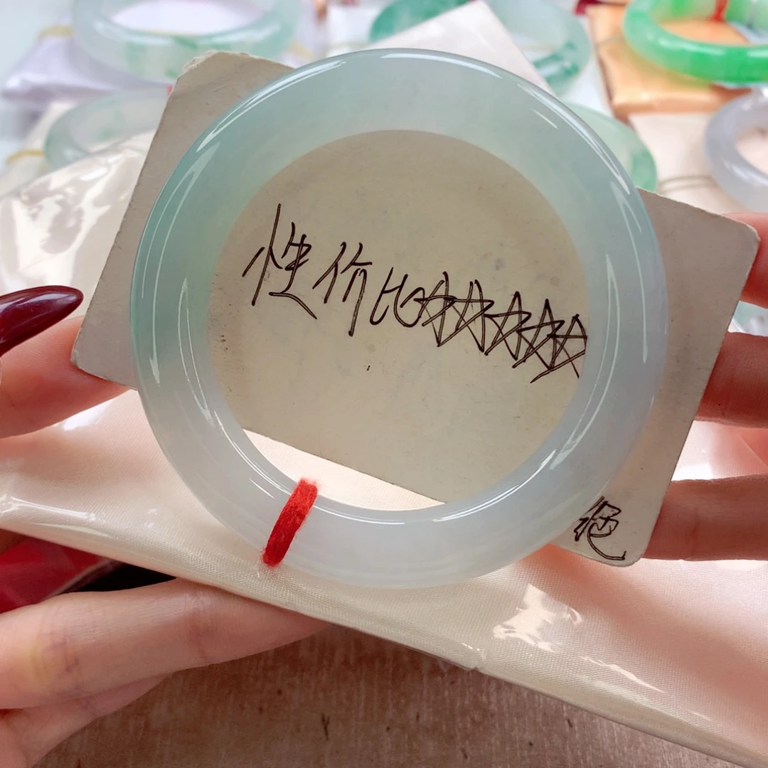 翡翠手镯未镶嵌星****?55 胶条 灵