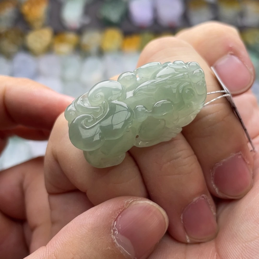 翡翠颈饰未镶嵌貔貅