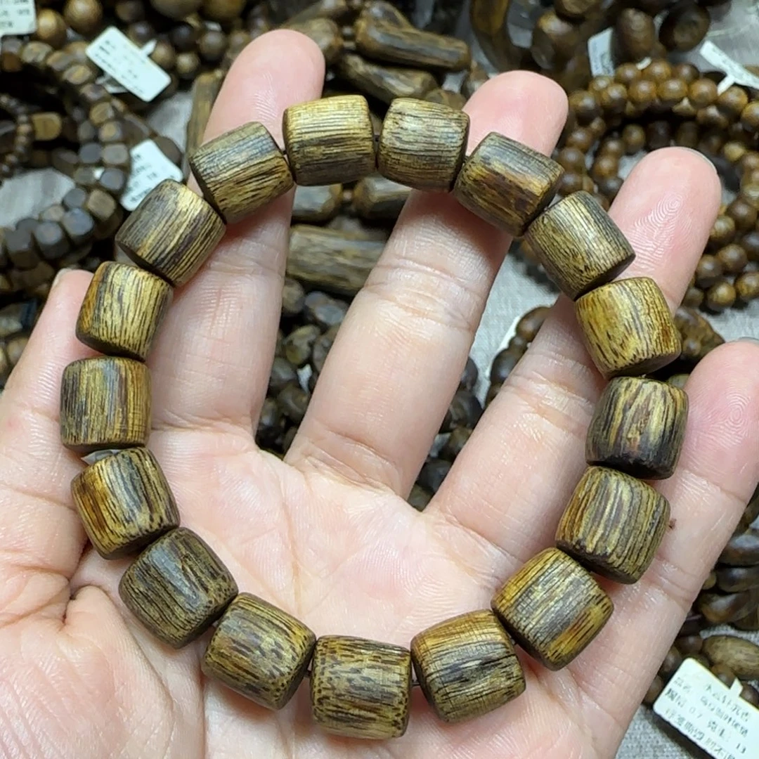 手串沉香乌身多样性发货一条卡11-15克