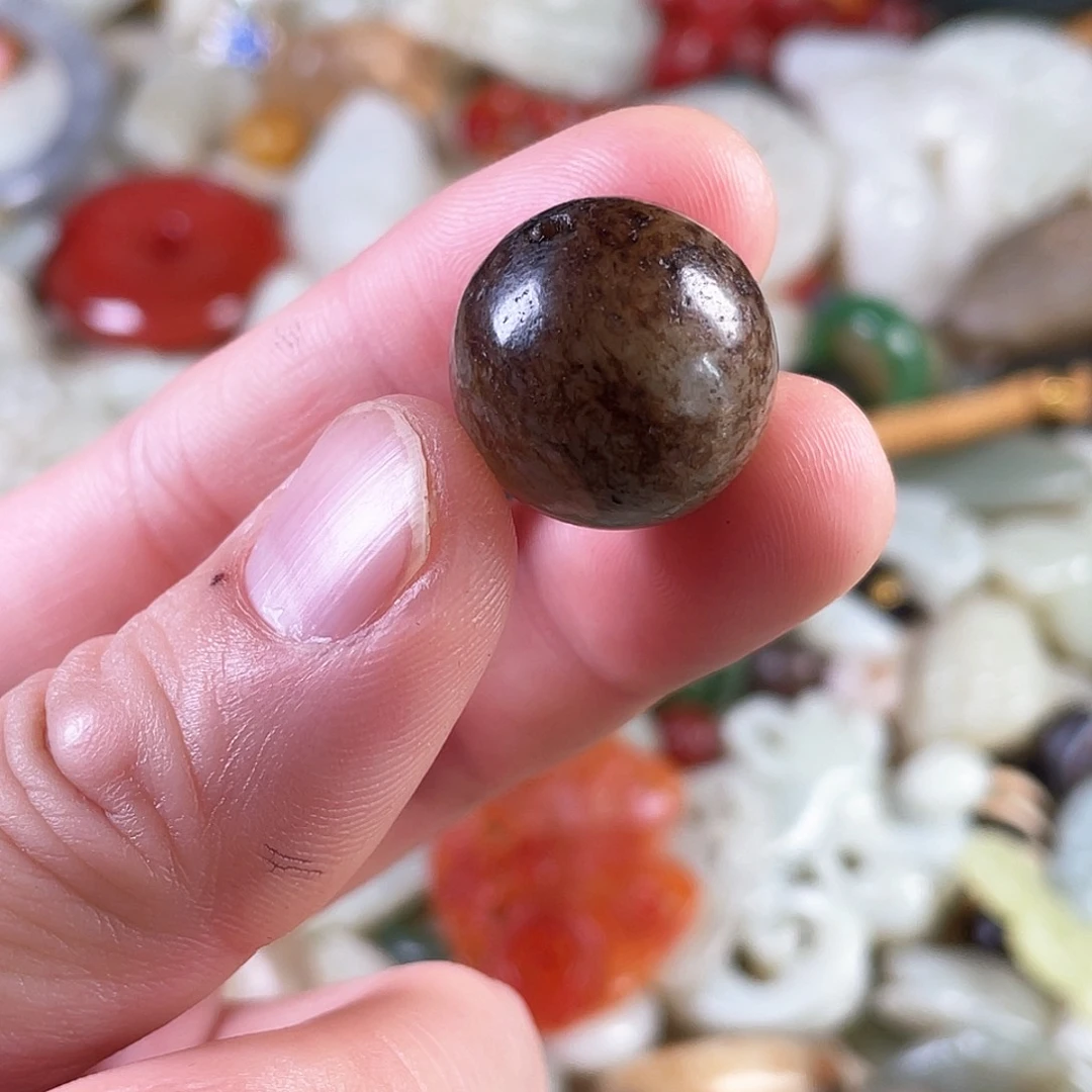 和田玉（糖玉）颈饰未镶嵌