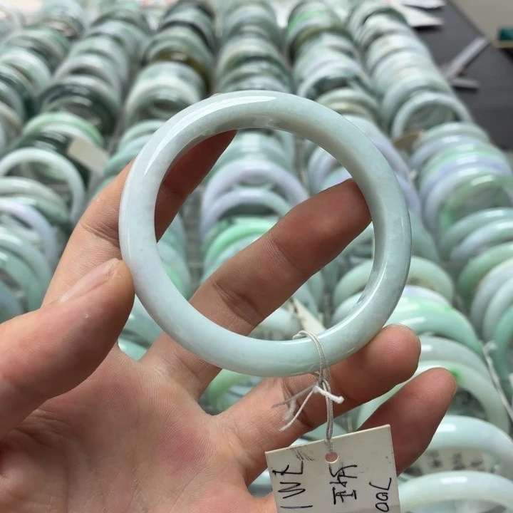 翡翠未镶嵌手镯翡翠手镯