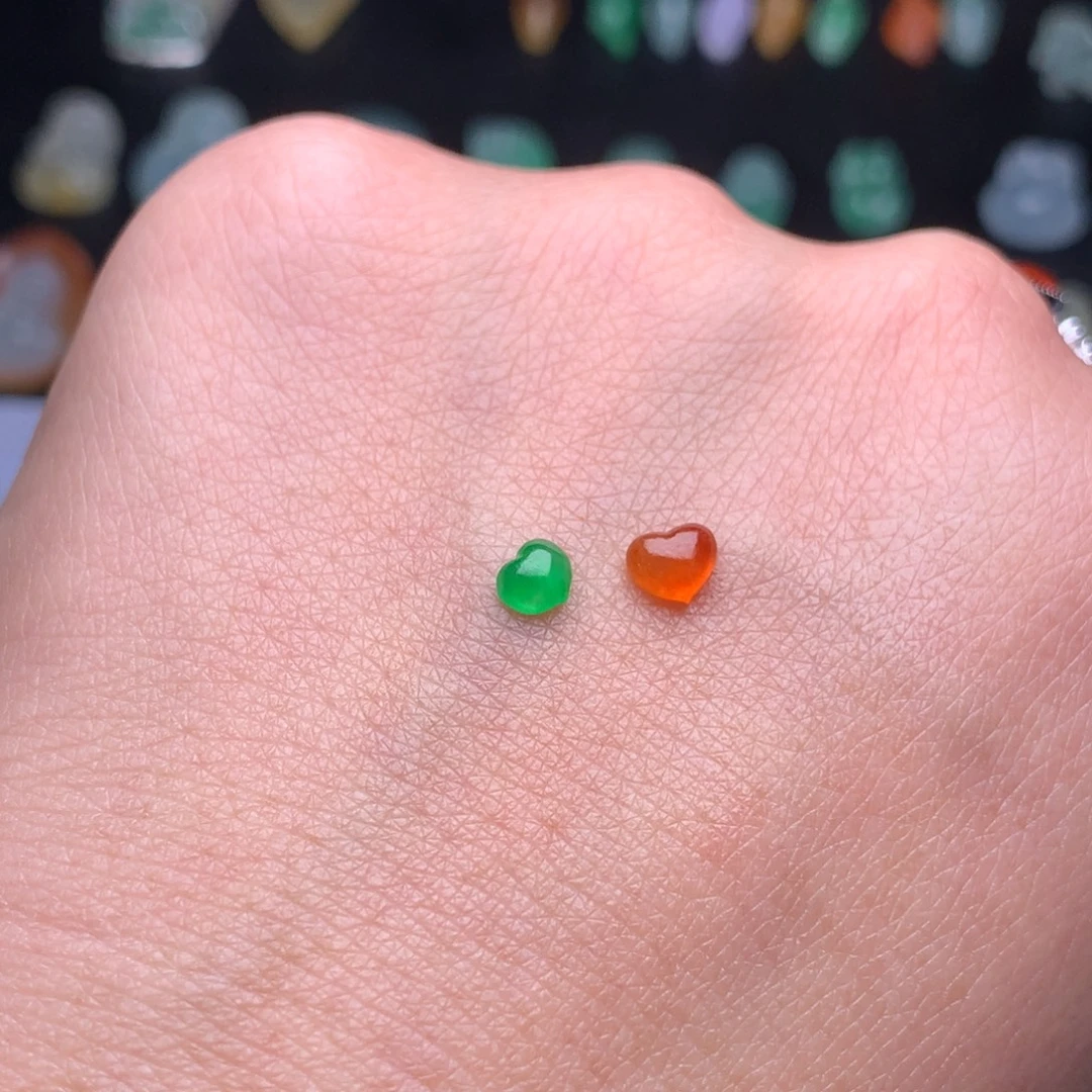 榆***来定制翡翠未镶嵌爱心