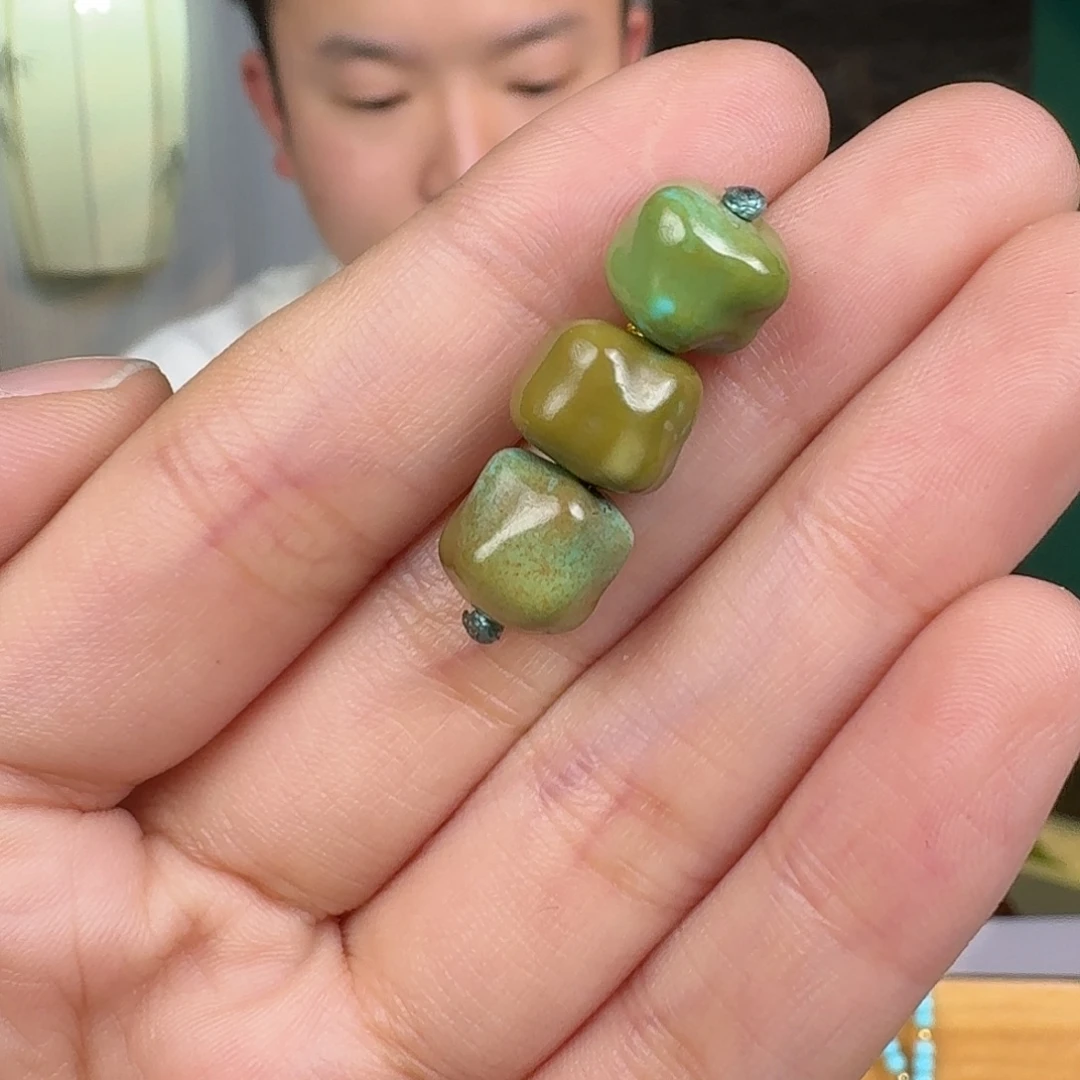 绿松石未镶嵌挂件