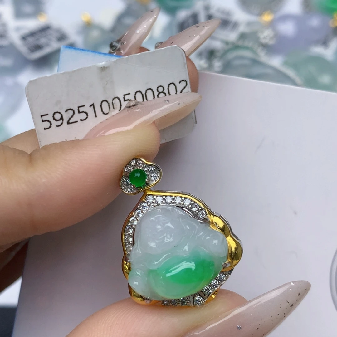 颈饰银S925镶嵌翡翠