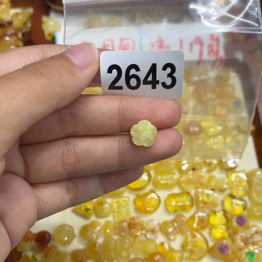 琥珀未镶嵌珠宝奇石