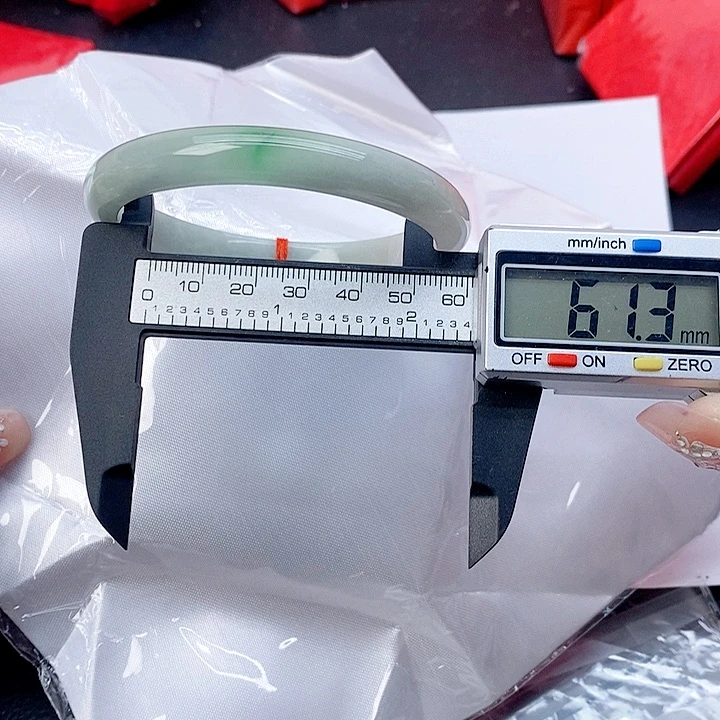 翡翠手镯未镶嵌144