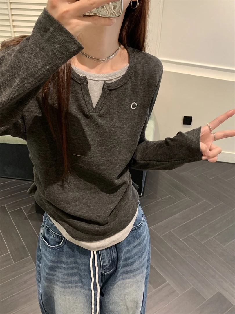 小众设计感假两件撞色拼接长袖T恤女早秋修身显瘦打底衫内搭上衣