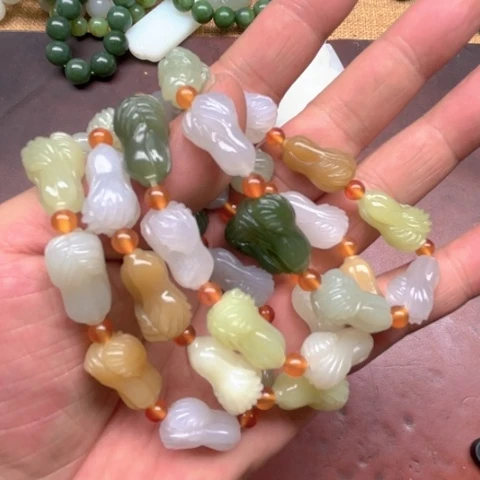 和田玉手串拍一发一多样性发货未镶嵌